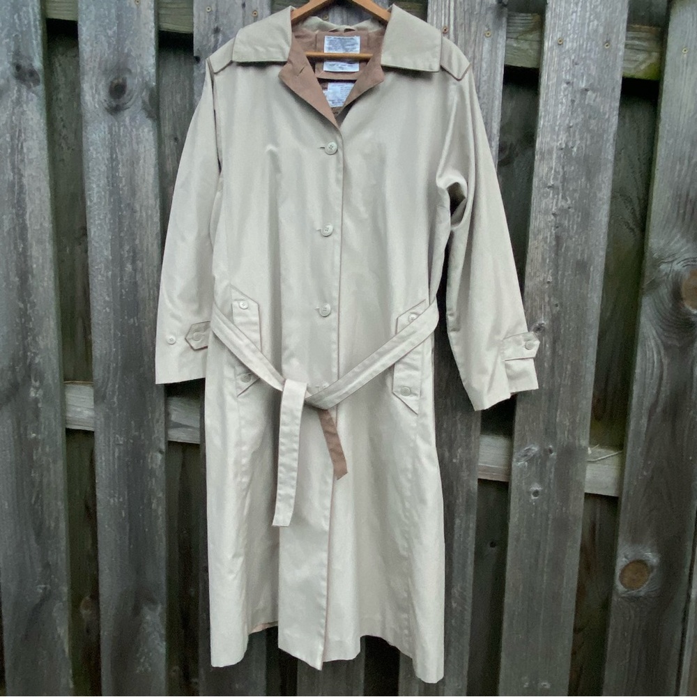 Vintage Hong Kong All weather Raincoat Trench coat zip out wool Plaid wa…